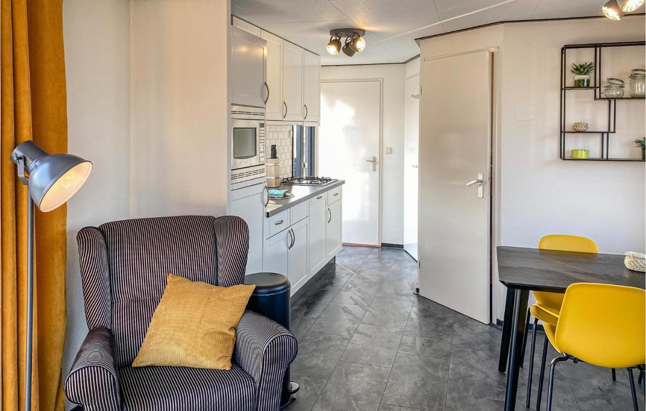 Nice home in Breukelen with 2 Bedrooms&WiFi Buitenkant foto